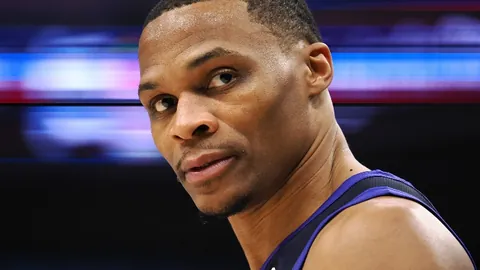 张雪卖劳斯莱斯捐款引争议，陈光标先否认后支持